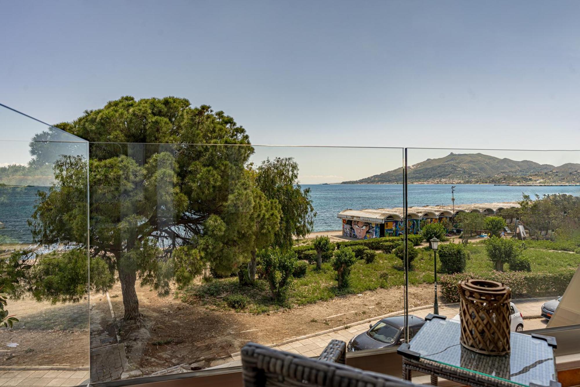 Seafront Spirit Suites Kota Zakynthos Bagian luar foto